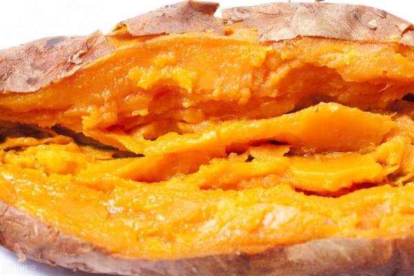 烤紅薯時，怎樣才能又甜又糯，1個步驟是關鍵，學會烤出好紅薯