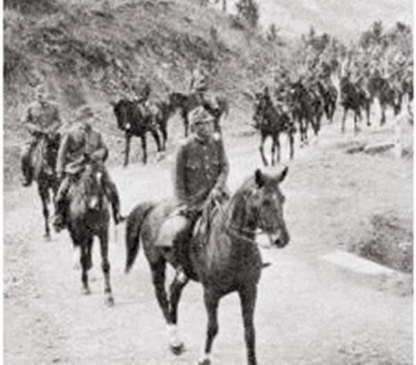 妻子被侮辱殺害後,他忍辱負重當漢奸,兩槍擊斃日軍中將報仇雪恨 妻子被侮辱殺害後,他忍辱負重當漢奸,兩槍擊斃日軍中將報仇雪恨