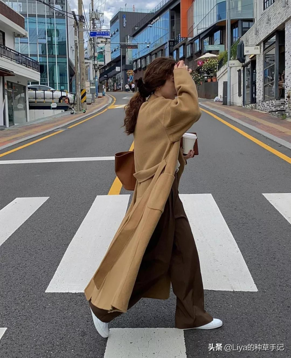 厚外套裡穿什麼?這3件內搭好看到炸 厚外套裡穿什麼?這3件內搭好看到炸