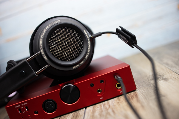 情懷耳機就只能聽個響?飛利浦Fidelio X2HR 對你說“不” 情懷耳機就只能聽個響?飛利浦Fidelio X2HR 對你說“不”