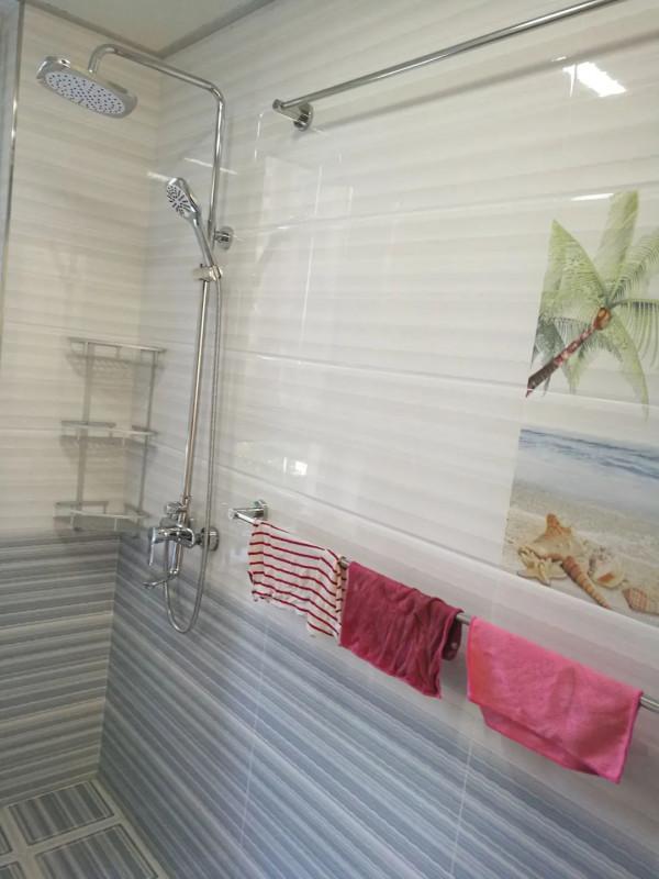 等不及曬曬新房子，防盜網還沒來得及裝，大家說衛生間很好看