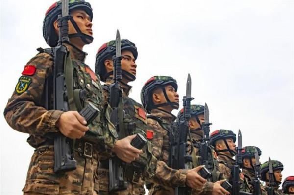 好久沒有聽到“繳槍不殺”的口號，真是讓人倍感親切