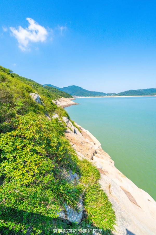 金庸小說裡出現的神仙之境，可以拍一部浪漫大片