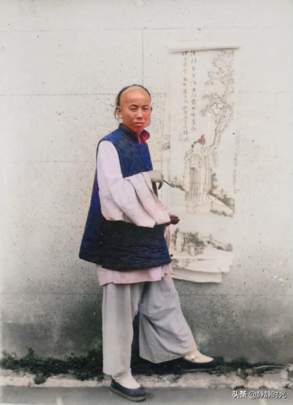 晚清老照片:男子酷似郭德綱,洋人拿刀叉吃中餐,汽車開到頤和園 晚清老照片:男子酷似郭德綱,洋人拿刀叉吃中餐,汽車開到頤和園