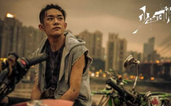 大兒子百億影帝，小兒子創世界紀錄，易烊千璽媽媽虎式教育太厲害