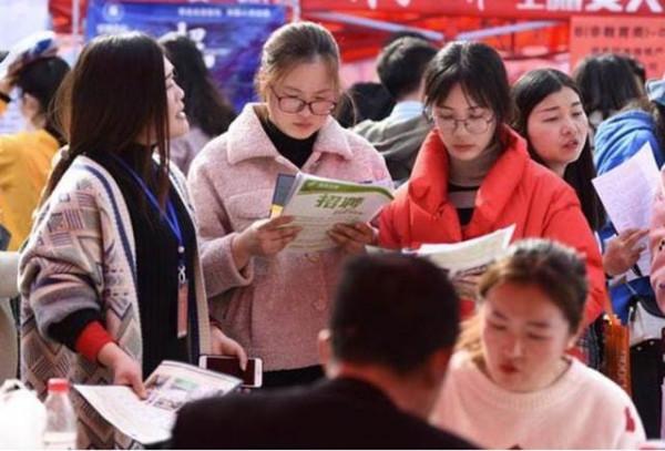 4所二本院校喜升“一本”，分數線卻沒漲，明年報考的學生吃香了