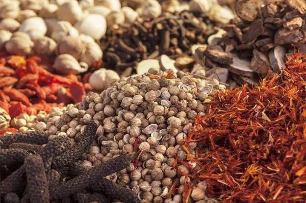 李冰冰自爆身體出問題，長期失眠怕冷！中醫：可能“寒溼”引起