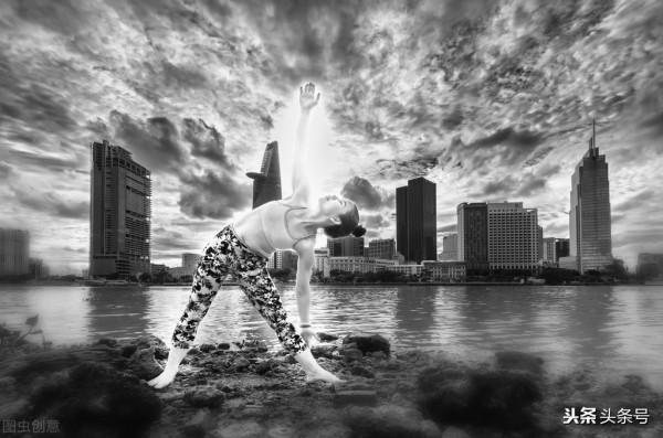 瑜伽體式之三角伸展式 瑜伽體式之三角伸展式