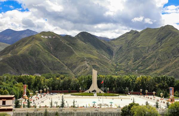 西藏去了很多次,這次開著歐藍德進入了不丹邊境 西藏去了很多次,這次開著歐藍德進入了不丹邊境