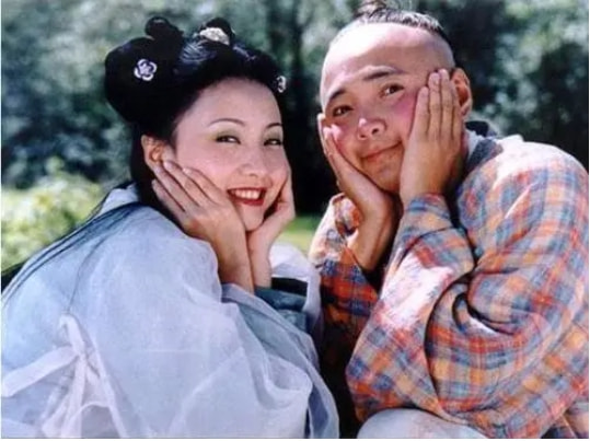 “人間清醒”塗巖松:娶平凡女友,戲紅人不紅,低調到無人問津 “人間清醒”塗巖松:娶平凡女友,戲紅人不紅,低調到無人問津