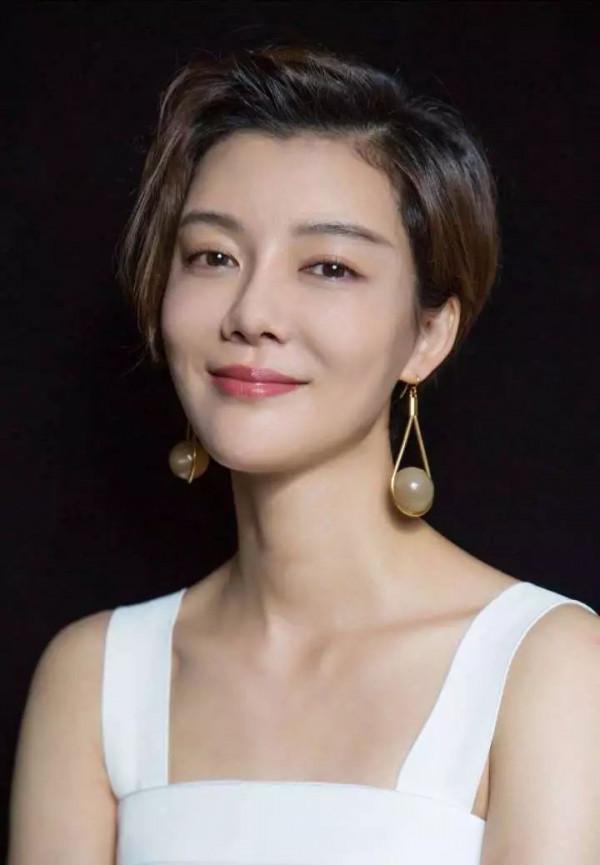 整容失敗?有些女明星的鼻子,真的可以用來呼吸嗎? 整容失敗?有些女明星的鼻子,真的可以用來呼吸嗎?