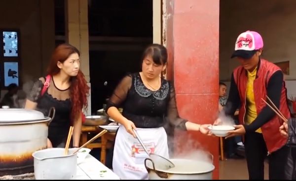 相戀8年的兵哥哥失聯，痴情女友跨越2000公里，到部隊尋求真相