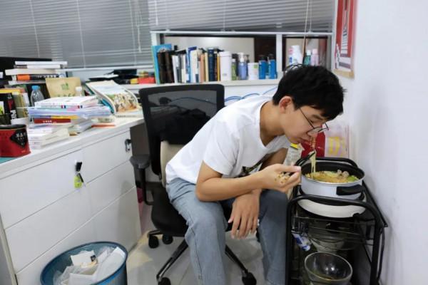 考入北大的衡中狀元：逃出了衡中，逃不出“衡中模式”思維