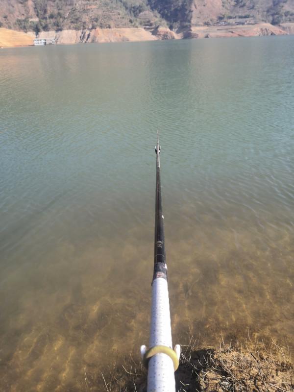 梅姐成功霸佔老公釣位,迎來新年開門紅 梅姐成功霸佔老公釣位,迎來新年開門紅