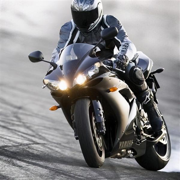 十輛貴到“天際”的摩托車，每一輛都價值不菲，最貴的能買一棟樓