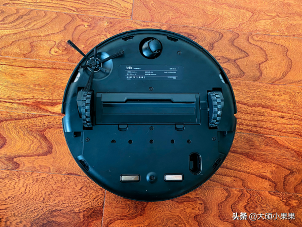 主業掃拖,副業逗喵,這款掃地機擁有一顆有趣的靈魂 主業掃拖,副業逗喵,這款掃地機擁有一顆有趣的靈魂