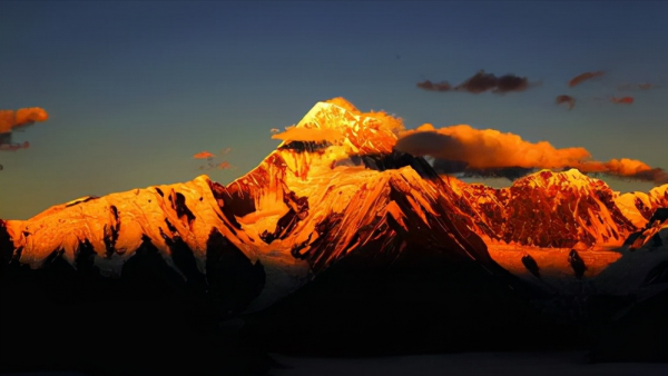 中國蜀山之王，比珠穆朗瑪峰更難攀登，到底是什麼原因呢？