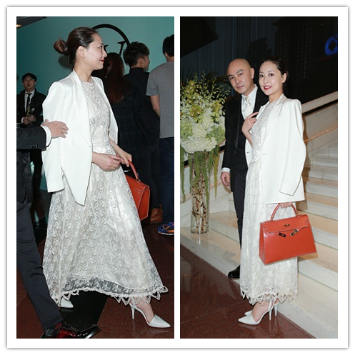 張衛健帶著老婆出門，張茜的穿搭是很優雅的，帶出門真有面子