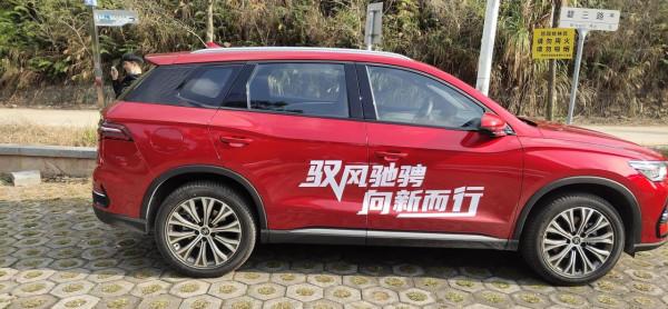 試駕2022款比亞迪宋Pro DM-i，110公里純電續航，NVH表現不俗