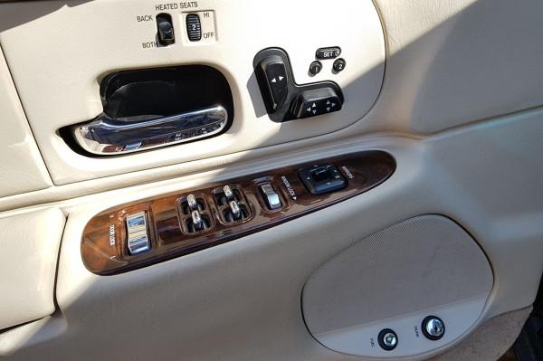 情懷老車之林肯Town Car(城市) 情懷老車之林肯Town Car(城市)