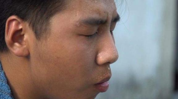 為什麼有人一動就出汗，而有的人卻很難出汗？來聽聽醫生怎麼說的