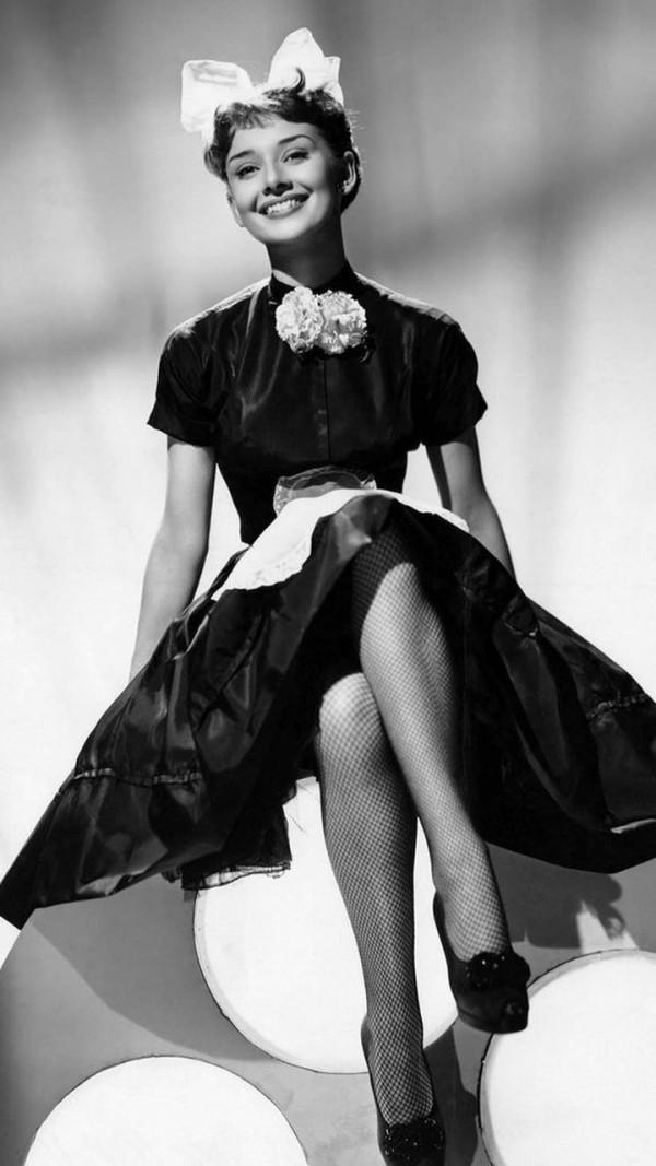 全是基礎款的&OpenCurlyDoubleQuote;赫本風&rdquo;搭配，為什麼普通人難以穿出氣場？