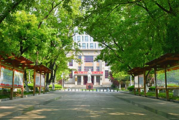 蔡玉梅(女),山東農業大學基礎獸醫系教授、碩導。基礎獸醫專家 蔡玉梅(女),山東農業大學基礎獸醫系教授、碩導。基礎獸醫專家