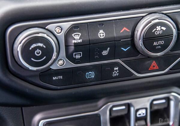 沒想到，加了電之後的牧馬人，變得更生猛了