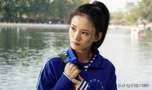 35歲女演員帶男友租房，住大理雙層別墅，還有人說她可憐？