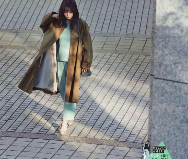 今年這種無領大衣很流行!簡約時尚又養眼,既有品味又有高階感 今年這種無領大衣很流行!簡約時尚又養眼,既有品味又有高階感