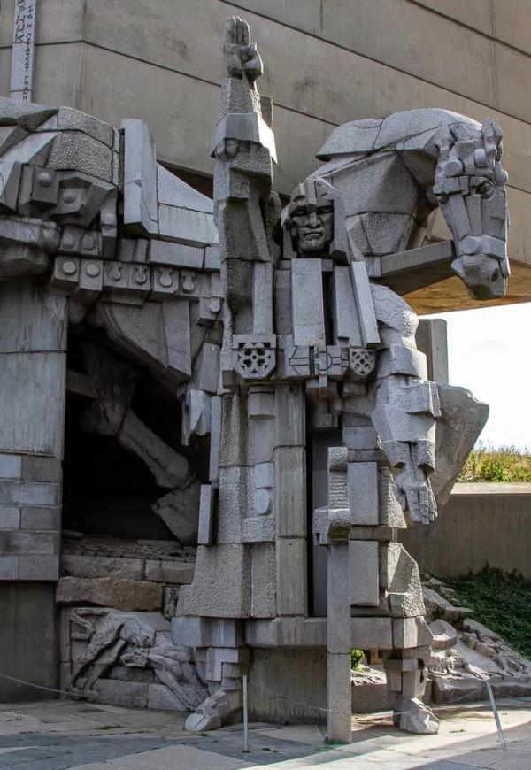 Brutalism / 蘇聯時期粗野主義建築（上）