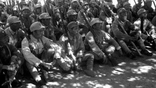 1931年毛主席的一個決策，讓蔣介石自愧不如，實在是太高明瞭