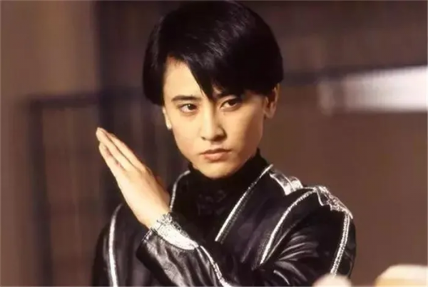 香港影壇12位打女：羅芙洛武力值高，洪金寶老婆巔峰時期隱退