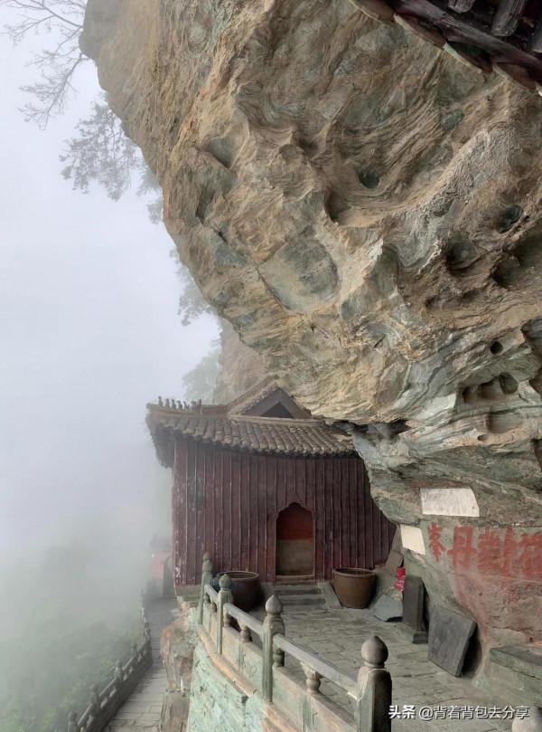 盤點中國十大懸崖邊上的建築，驚險而又震撼，你打卡過幾處呢