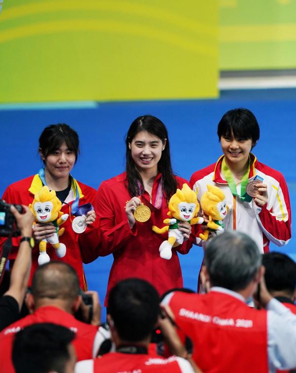 江蘇運動員張雨霏勇奪十四運女子100米蝶泳金牌