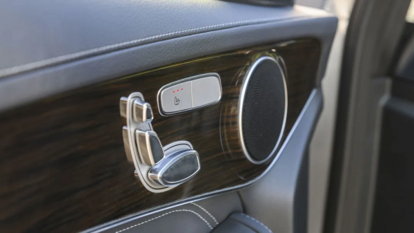 二手賓士GLC260:實力過人,內飾成色讓人欣喜 二手賓士GLC260:實力過人,內飾成色讓人欣喜