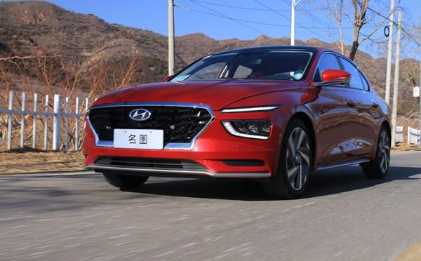 試駕北京現代名圖，造型前衛卻逐漸被市場淘汰！