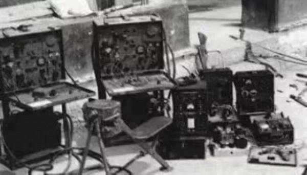 1950年格達活佛被英國間諜軟禁期間圓寂，毛澤東親筆為他書寫輓聯