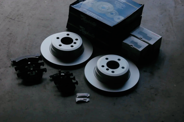 翻新“破爛不堪”的寶馬X5,車主硬是把X5當拖拉機開了7年 翻新“破爛不堪”的寶馬X5,車主硬是把X5當拖拉機開了7年