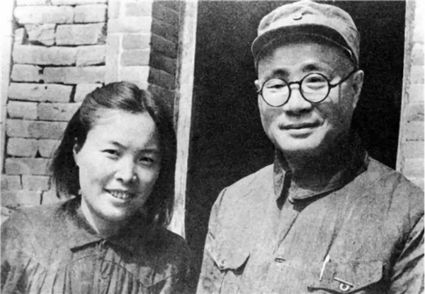 1986年，劉伯承逝世，妻子汪榮華向中央提出一個申請，後91歲病逝