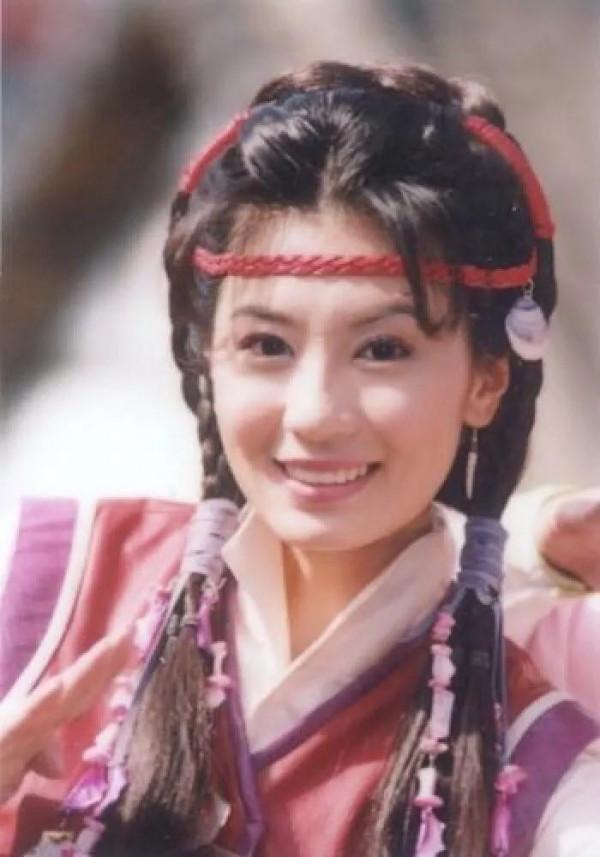 那些頂級的美人都不是V字臉，林青霞下巴美人溝，陳紅圓中帶方