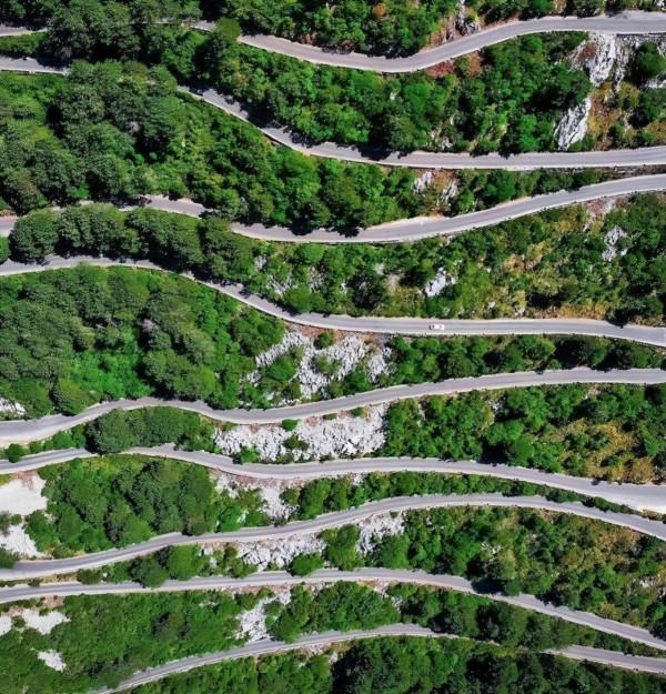 看一眼腿哆嗦！十條“天路”挑戰“狠人”