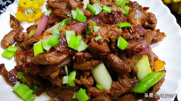 寒冬來臨，民間流行吃“煲3樣”，既禦寒又貼膘，安心順利過寒冬