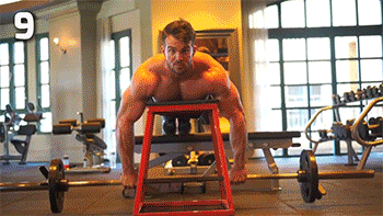 辰亦儒40歲狀態太好了!背肌夾萬物是這麼練成來的 辰亦儒40歲狀態太好了!背肌夾萬物是這麼練成來的