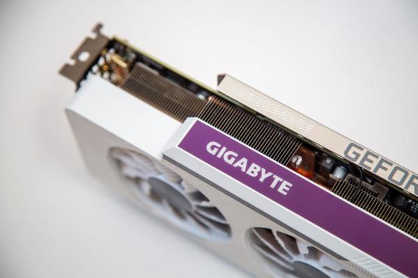 搭建一臺純白主題風格ITX:雙11實用ITX主機搭建分享 搭建一臺純白主題風格ITX:雙11實用ITX主機搭建分享