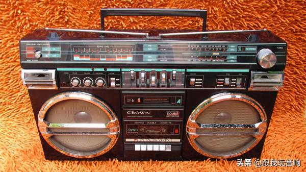 80年代日本進口的 CROWN行動式收音機、錄音機 SZ-5100