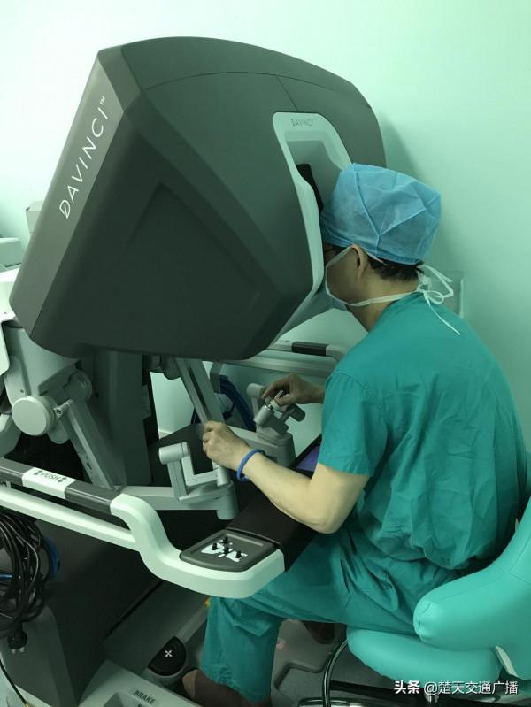 三月內查出兩大腫瘤“機器人手術”排隱憂 三月內查出兩大腫瘤“機器人手術”排隱憂