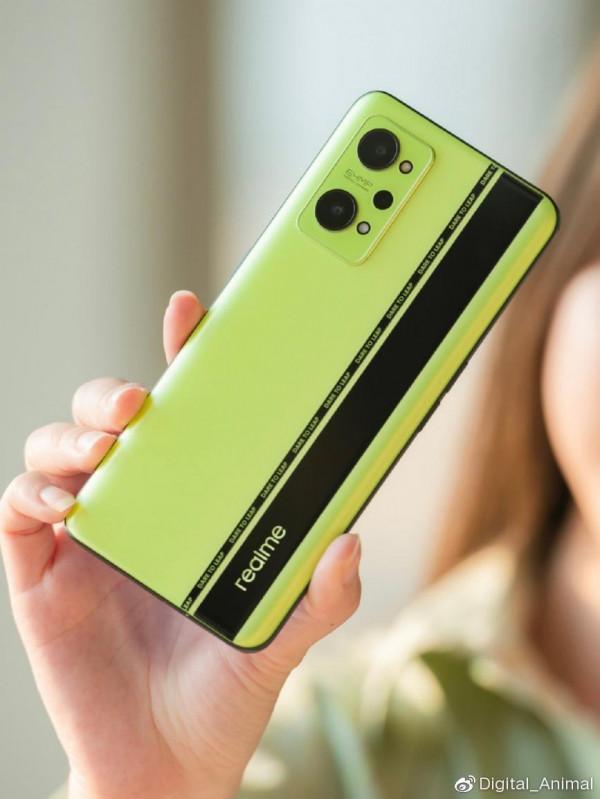 這麼強?拳打IQOO腳踢紅米!真我 GT Neo2王者歸來 這麼強?拳打IQOO腳踢紅米!真我 GT Neo2王者歸來