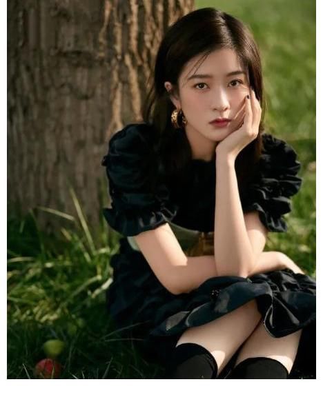 《墨白》官宣，張雪迎、畢雯珺相愛相殺攜手闖蕩演藝圈，搭郭品超