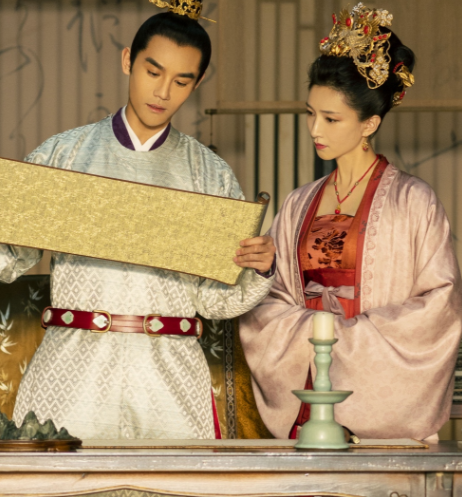 37歲就不演偶像劇?在新劇當包租婆的唐嫣,該感謝《燕雲臺》 37歲就不演偶像劇?在新劇當包租婆的唐嫣,該感謝《燕雲臺》